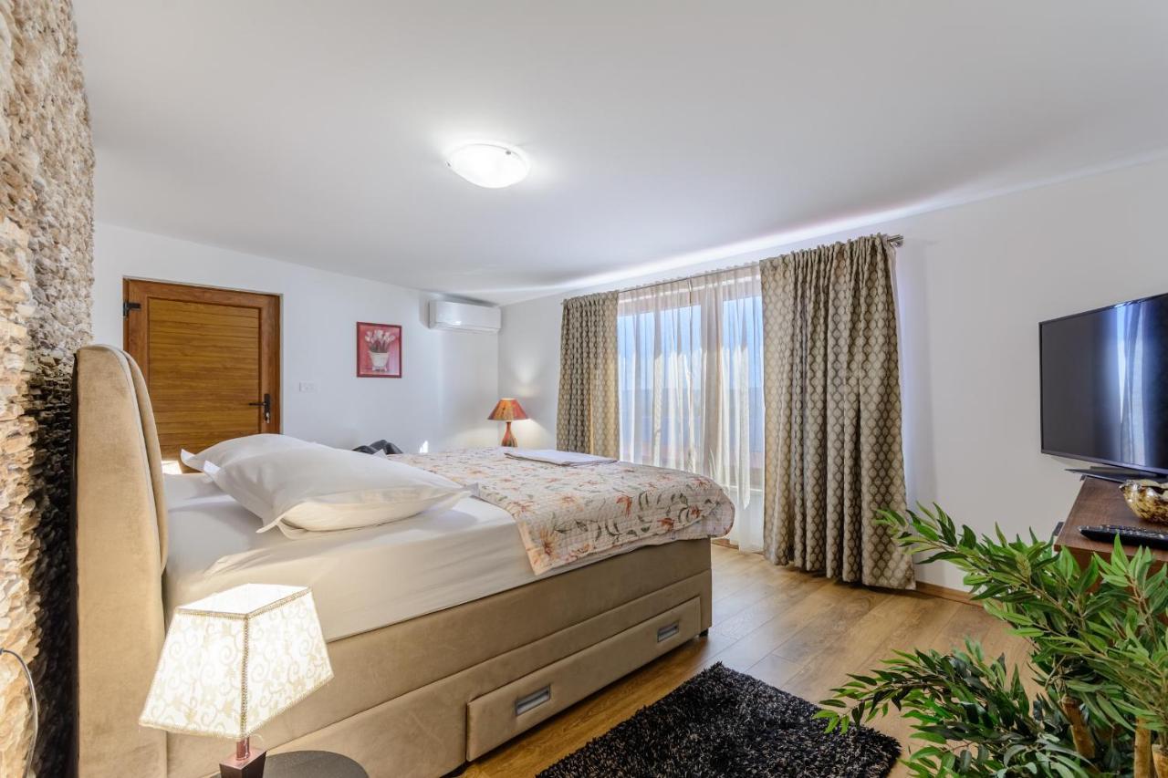 Villa Secluded Paradise Omis Ngoại thất bức ảnh